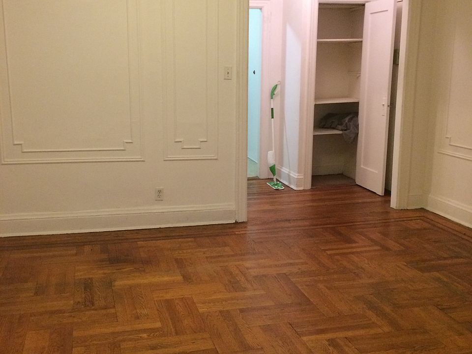 1st image of 2460 27th St