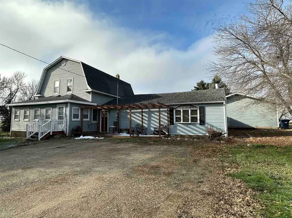 411 Miller Ave, Hurdsfield, ND 58451