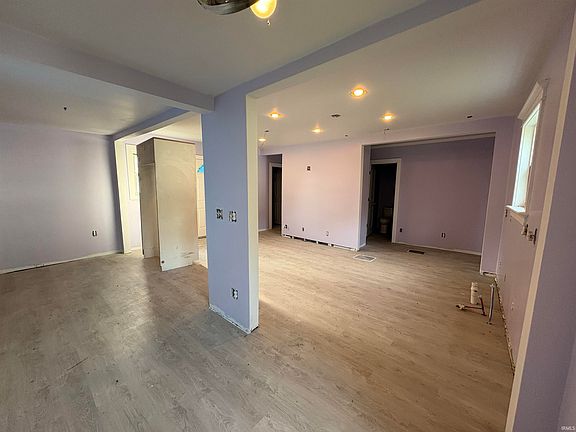 5th image of 3006 Sweetser Ave