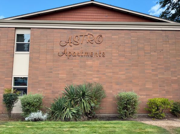 10727 NE Prescott St #25F