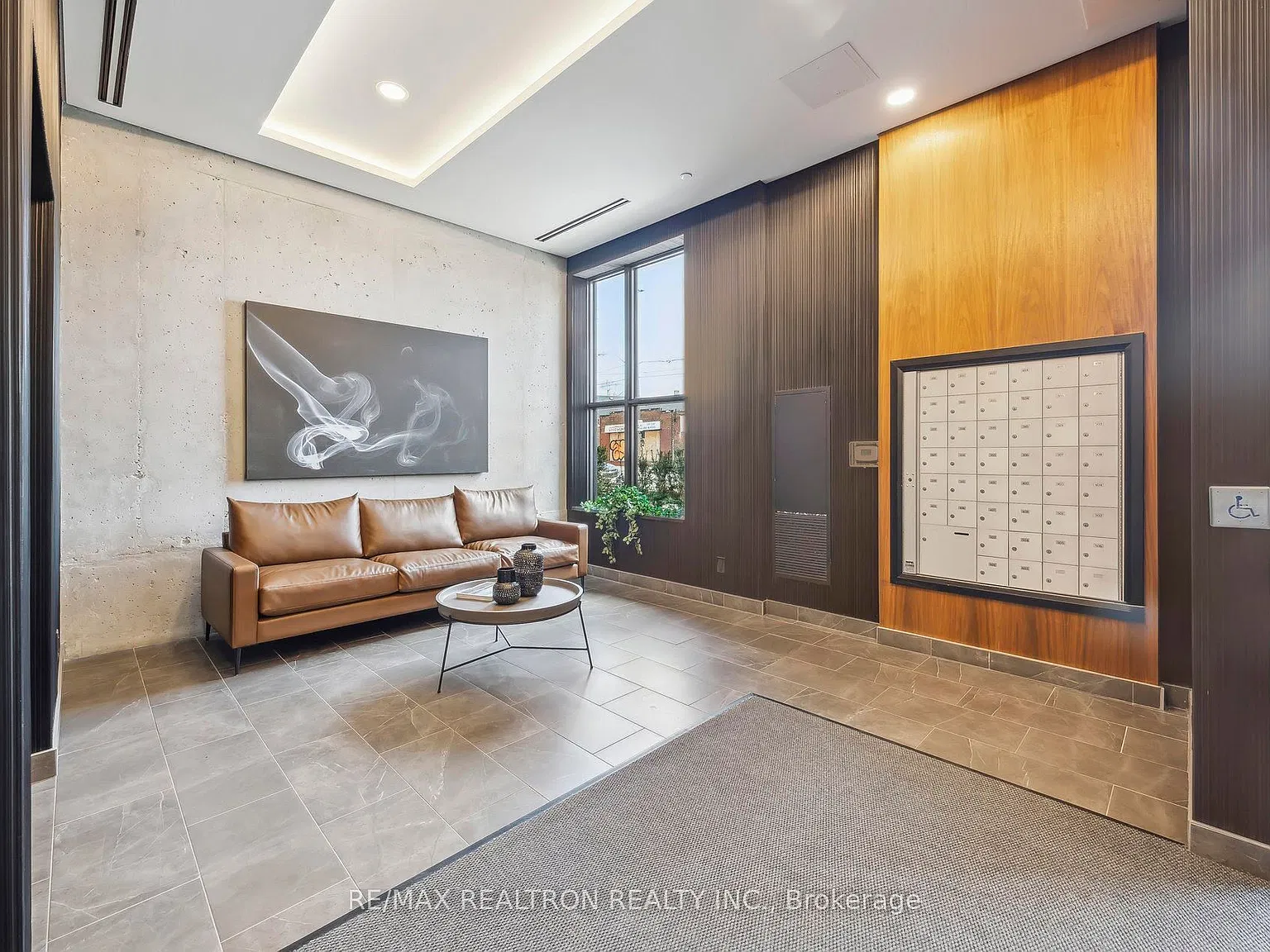 2 bed, $2,500 — Photo 4
