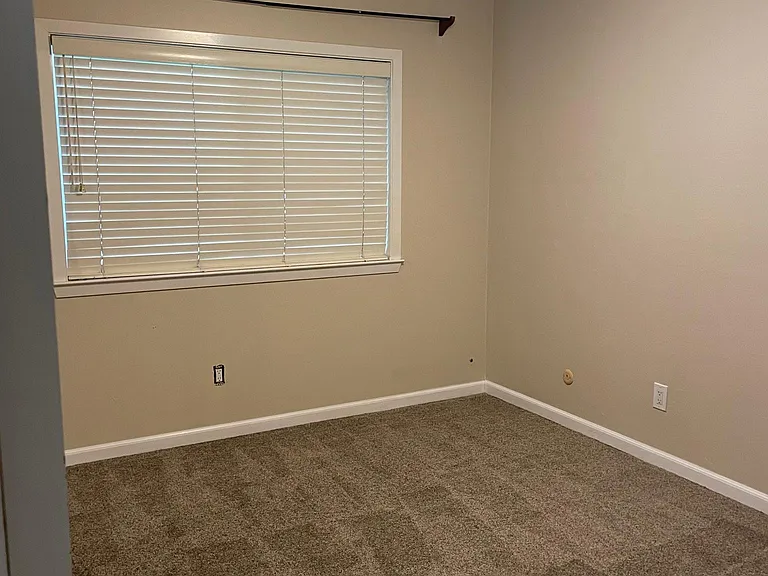 8820 Garden Glen Way — Photo 8