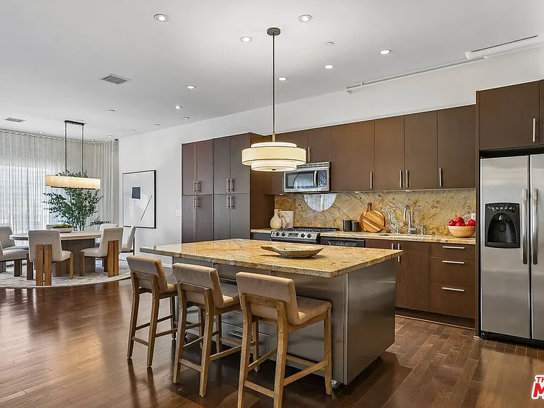 1645 N Vine St #911 — Photo 40