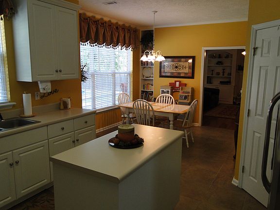 Kitchen/breakfast area