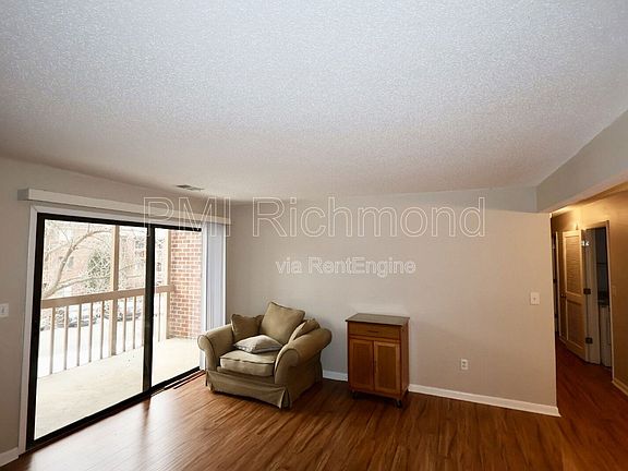 4th image of 2113 Turtle Run Dr #5