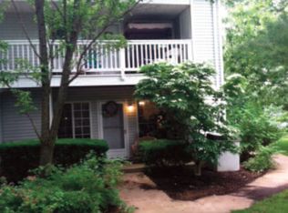 7 Village Green Rd, Bedminster, NJ 07921