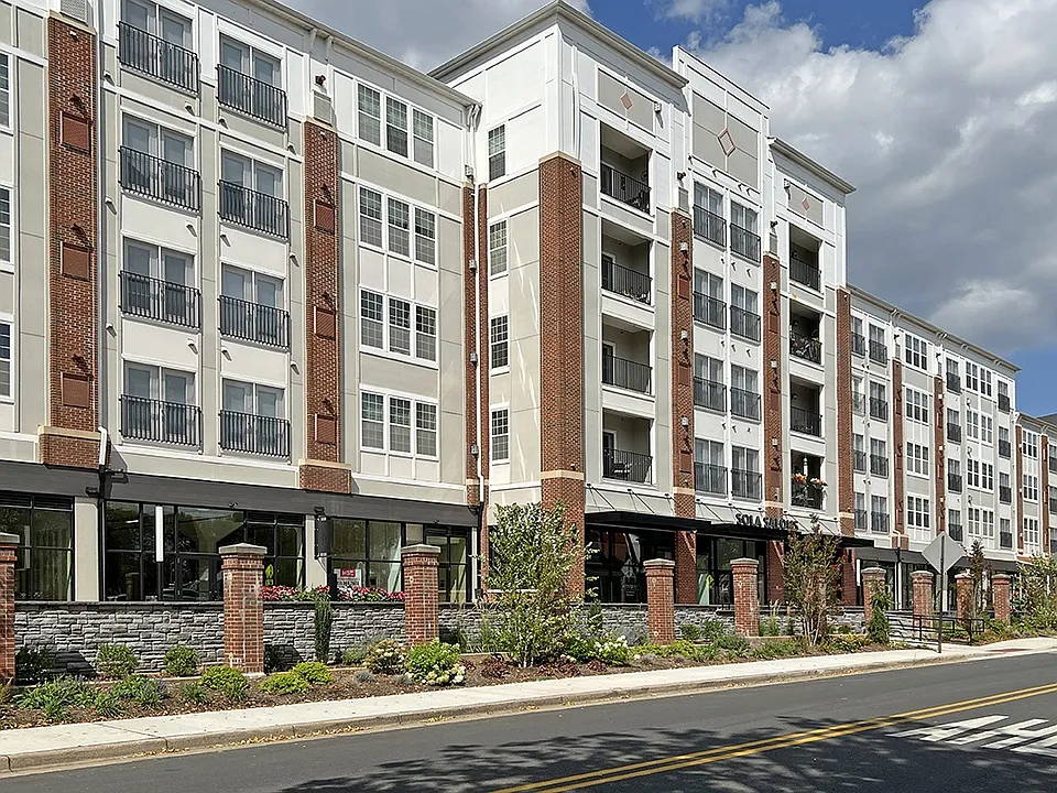 100 Park at Wyomissing Square