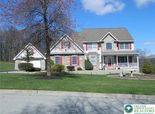 735 Stone Hill Dr, Walnutport, PA 18088
