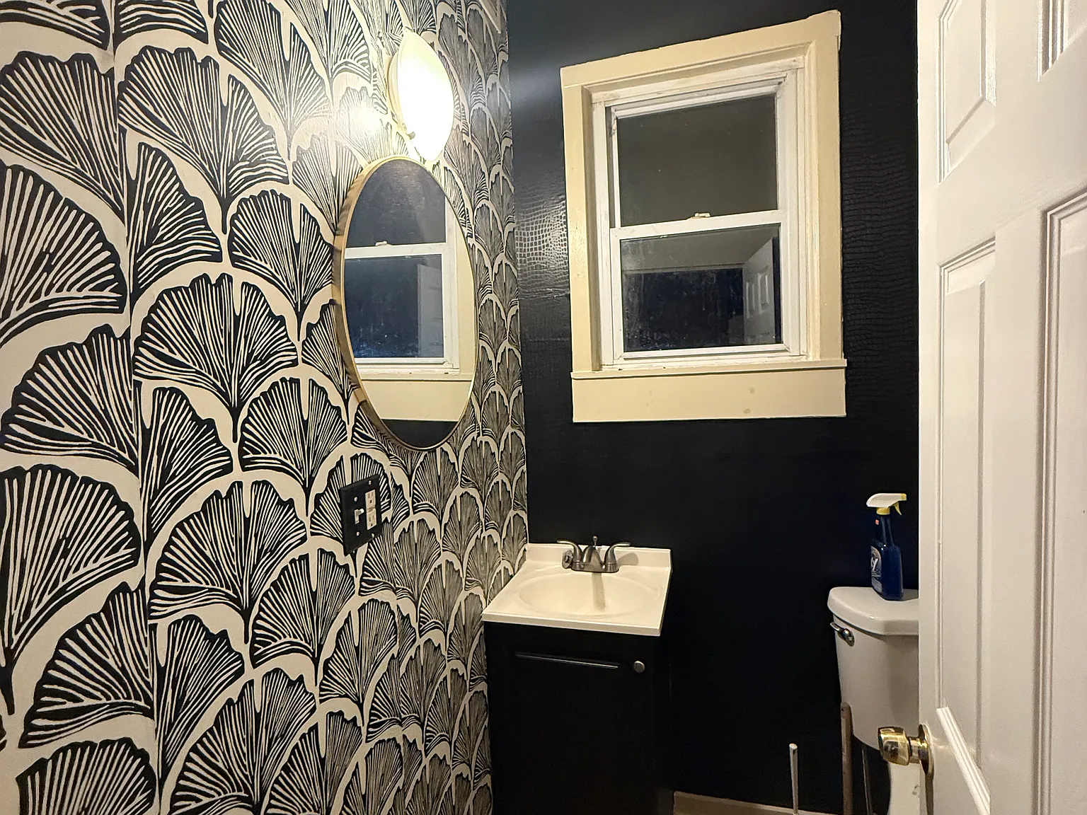 3 bed, 1.5 bath, 1300 sqft, $1,800 — Photo 1