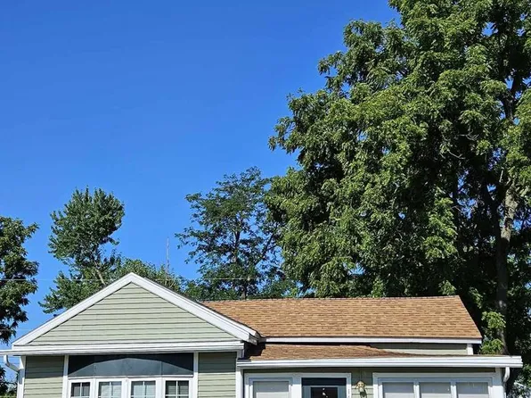 1417 South Beaumont Road, Prairie Du Chien, WI 53821