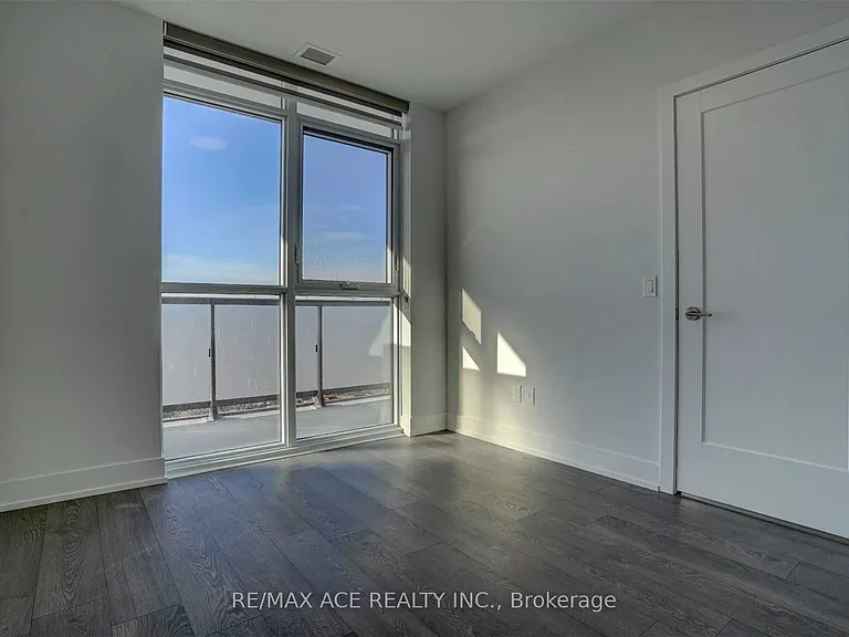 2550 Simcoe St N #218 — Photo 19