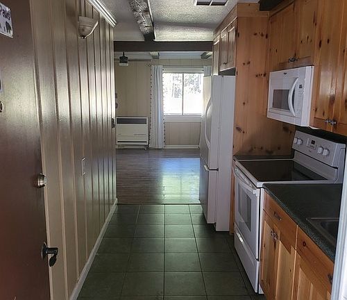 3rd image of 1068 Ski Run Blvd #B
