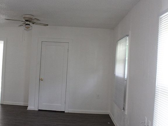 4th image of 202 Teinert Ave #A