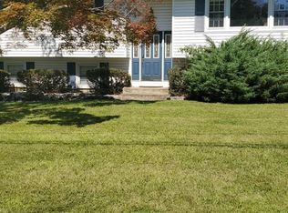 12 Van Gogh Ln, Airmont, NY 10901
