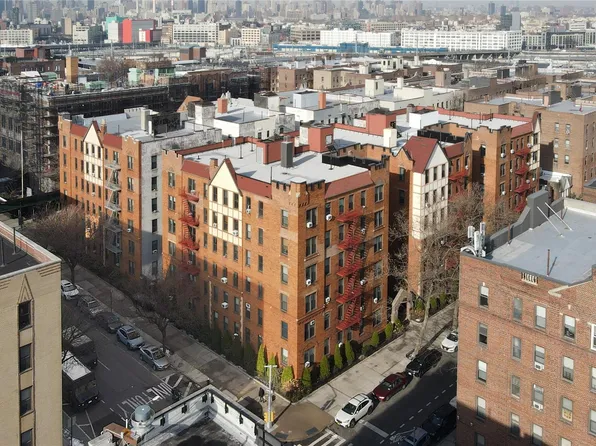 4142 42nd Street #4H, Sunnyside, NY 11104