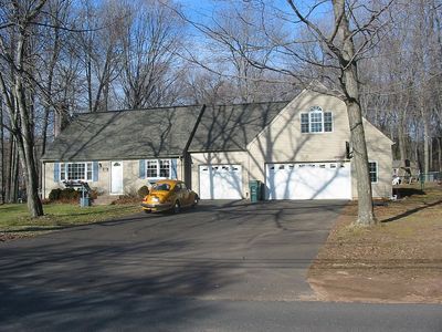 513 Bush Hill Rd, Manchester, CT, 06040