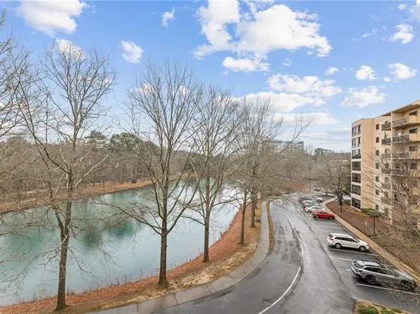 1800 Clairmont Lake #426, Decatur, GA 30033