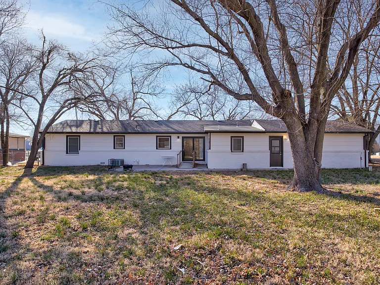 1734 S Lark Ln — Photo 28