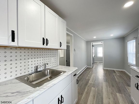 2nd image of 59 Trinity St #A
