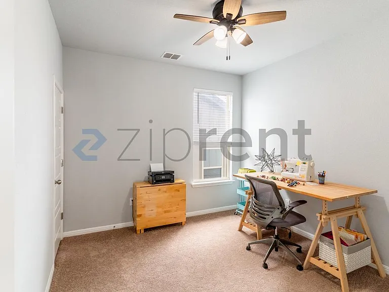 1404 Jenkins Bnd — Photo 15