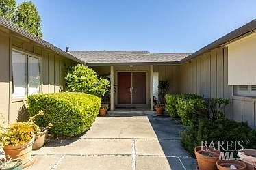 5th image of 107 Oak Hill Court