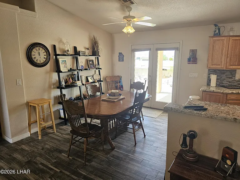 1740 Quartz Ln — Photo 9