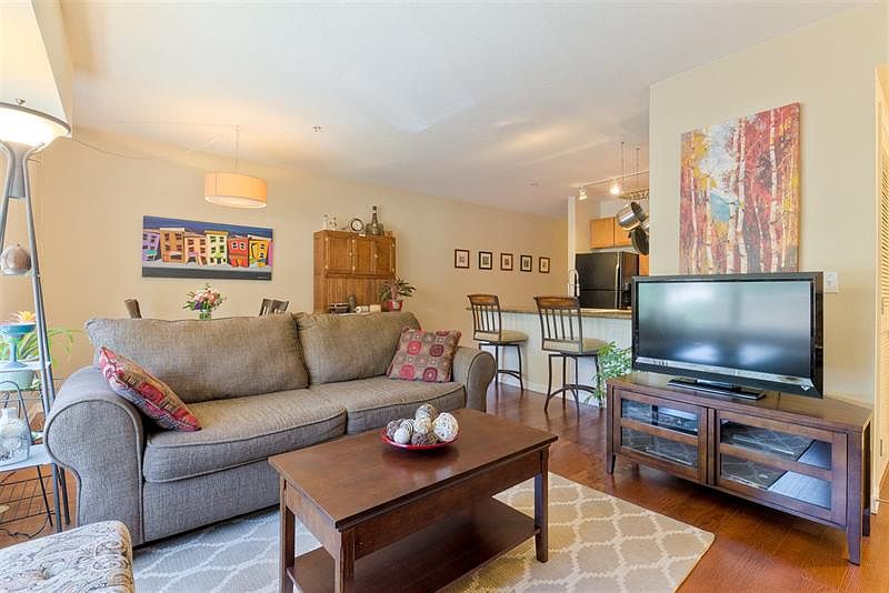 1st image of 1623 N Saint Paul St Unit 407