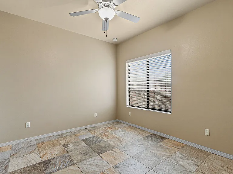 5501 N Stanton St #18 — Photo 19
