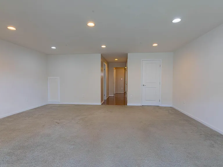 6407 Walcott Ln — Photo 18