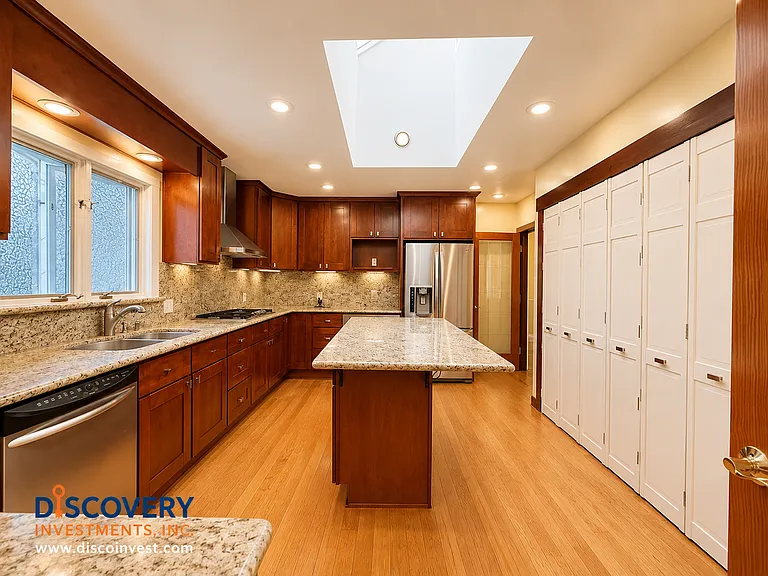 327 San Carlos Ave — Photo 12
