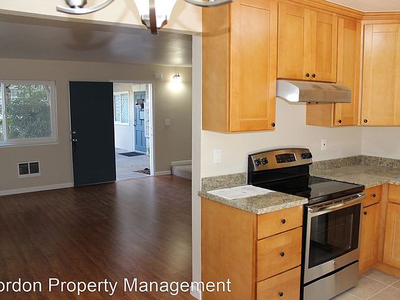 3rd image of 1608 Hollenbeck Ave APT 3