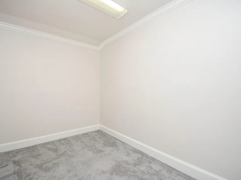 12814 Willow Centre Dr — Photo 17