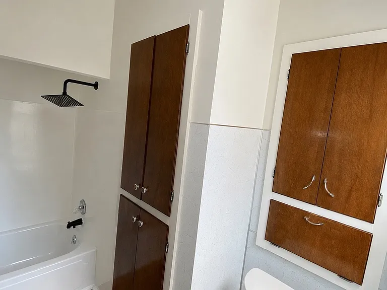 811 Willard St — Photo 15