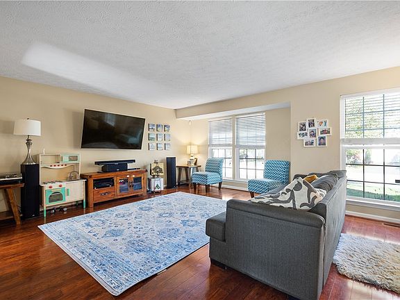 4th image of 1800 Michael Dr