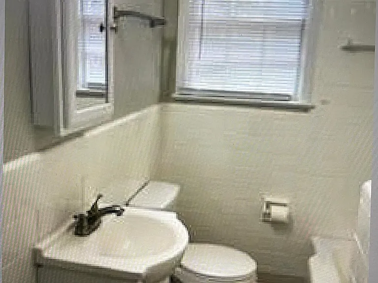 1702 Bragg Blvd — Photo 7