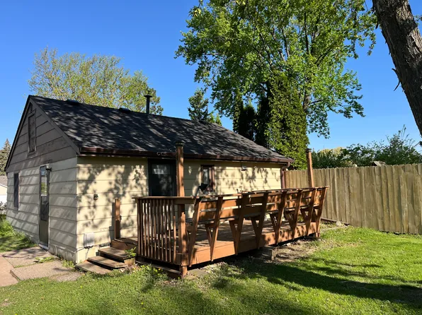 4046 1/2 Highland Ave, Saint Paul, MN 55110