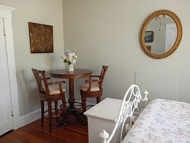 Bistro dining Table/Computer Desk