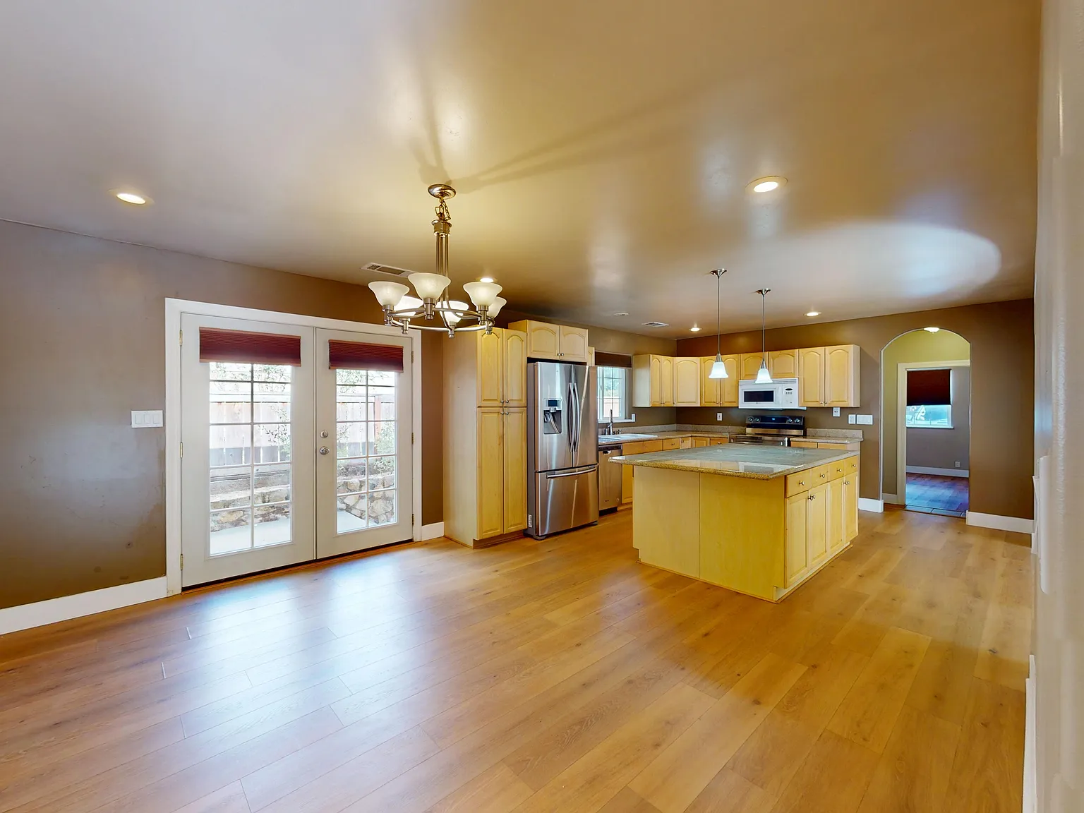 3 bed, 1456 sqft, $2,650 — Photo 2
