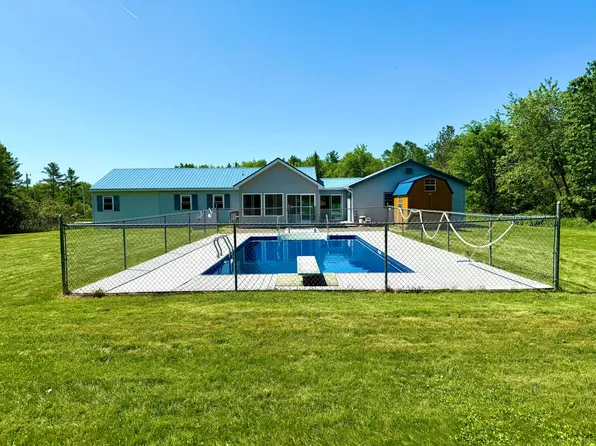 61 Gagnon Road, Oakland, ME 04963