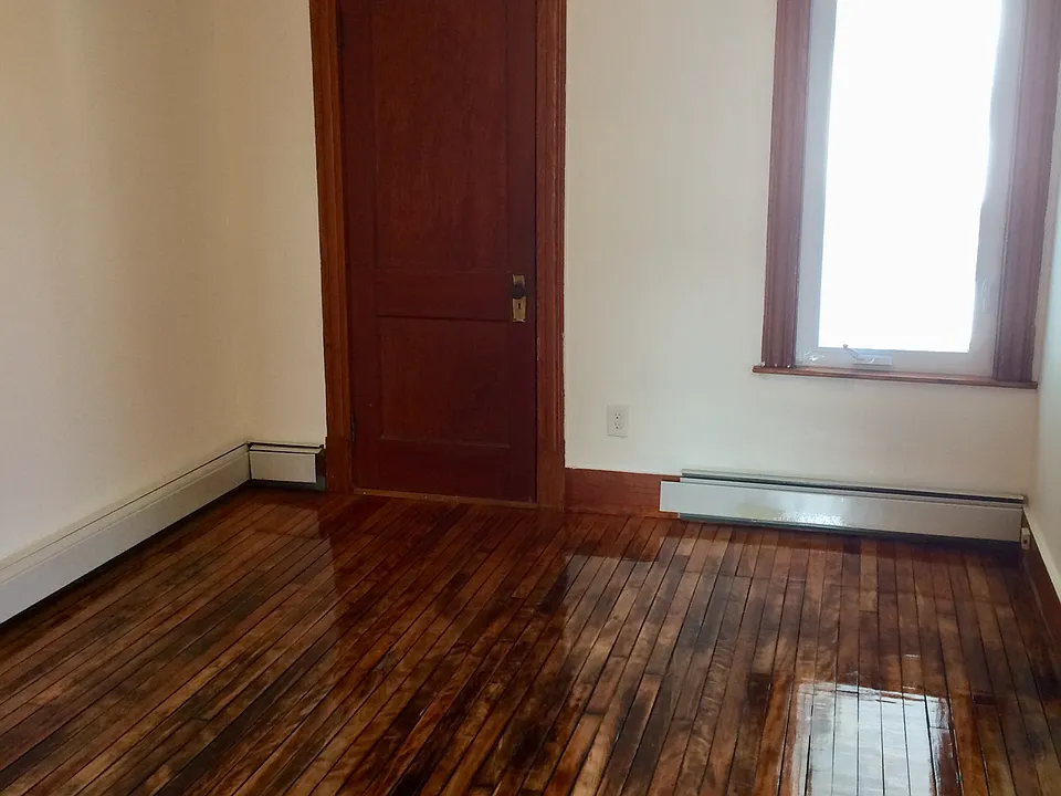 98 Walnut St #3