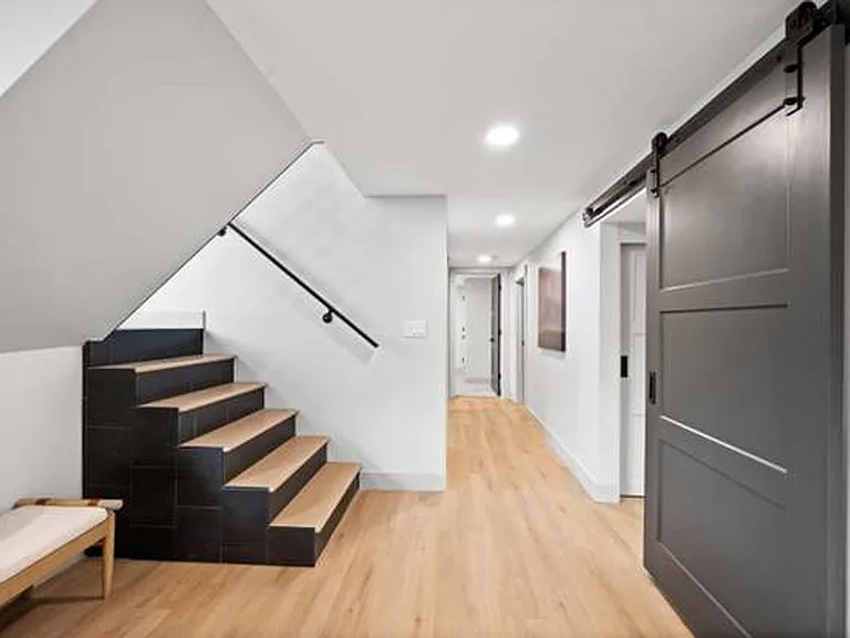 1238 E Oros Ave — Photo 23