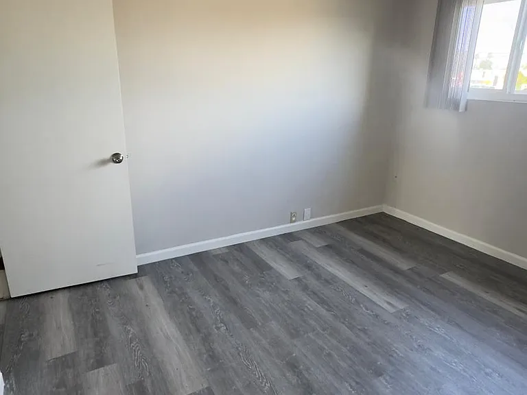 5934 Buffalo Ave #201 — Photo 13