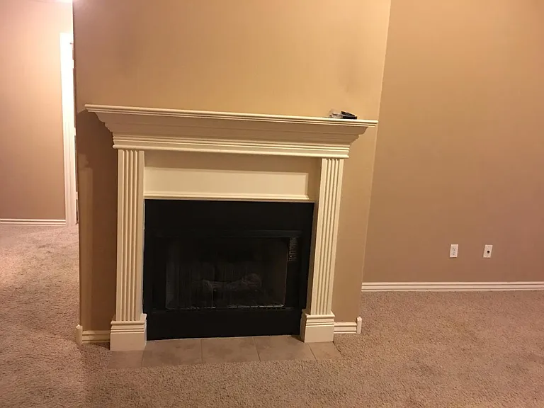 909 Oak Crossing Dr — Photo 4