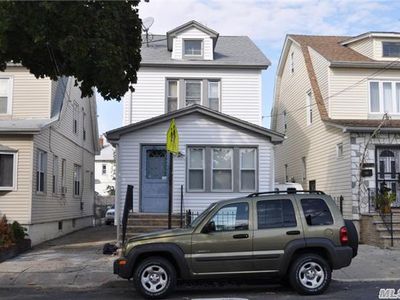 15819 76th Ave, Flushing, NY, 11366