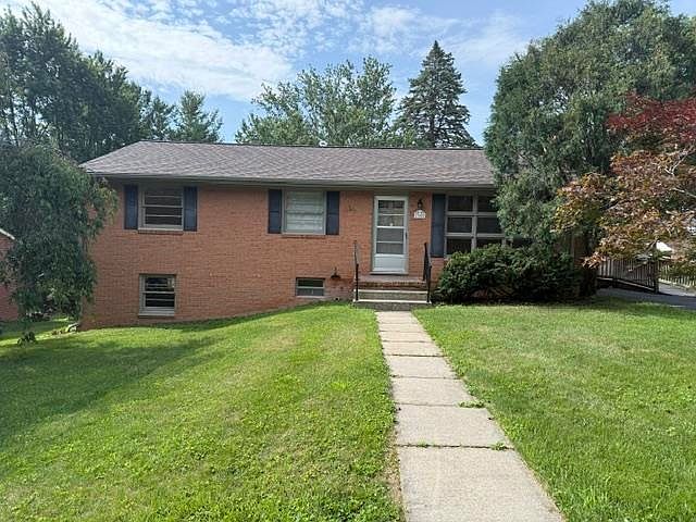 1st image of 302 Burnley Dr