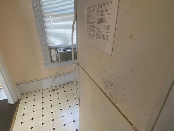4th image of 326 Woodland Ave APT 1