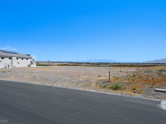 2nd image of 6079 E Spring Mountain Blvd N