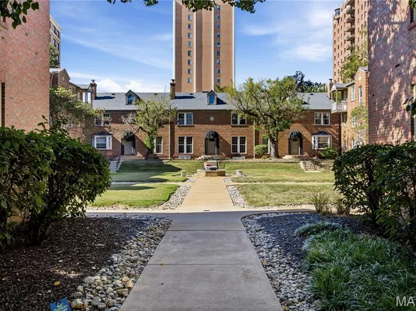 817 Westwood Dr APT 3E, Saint Louis, MO 63105