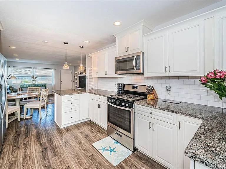 2 Causeway Blvd #208 — Photo 15