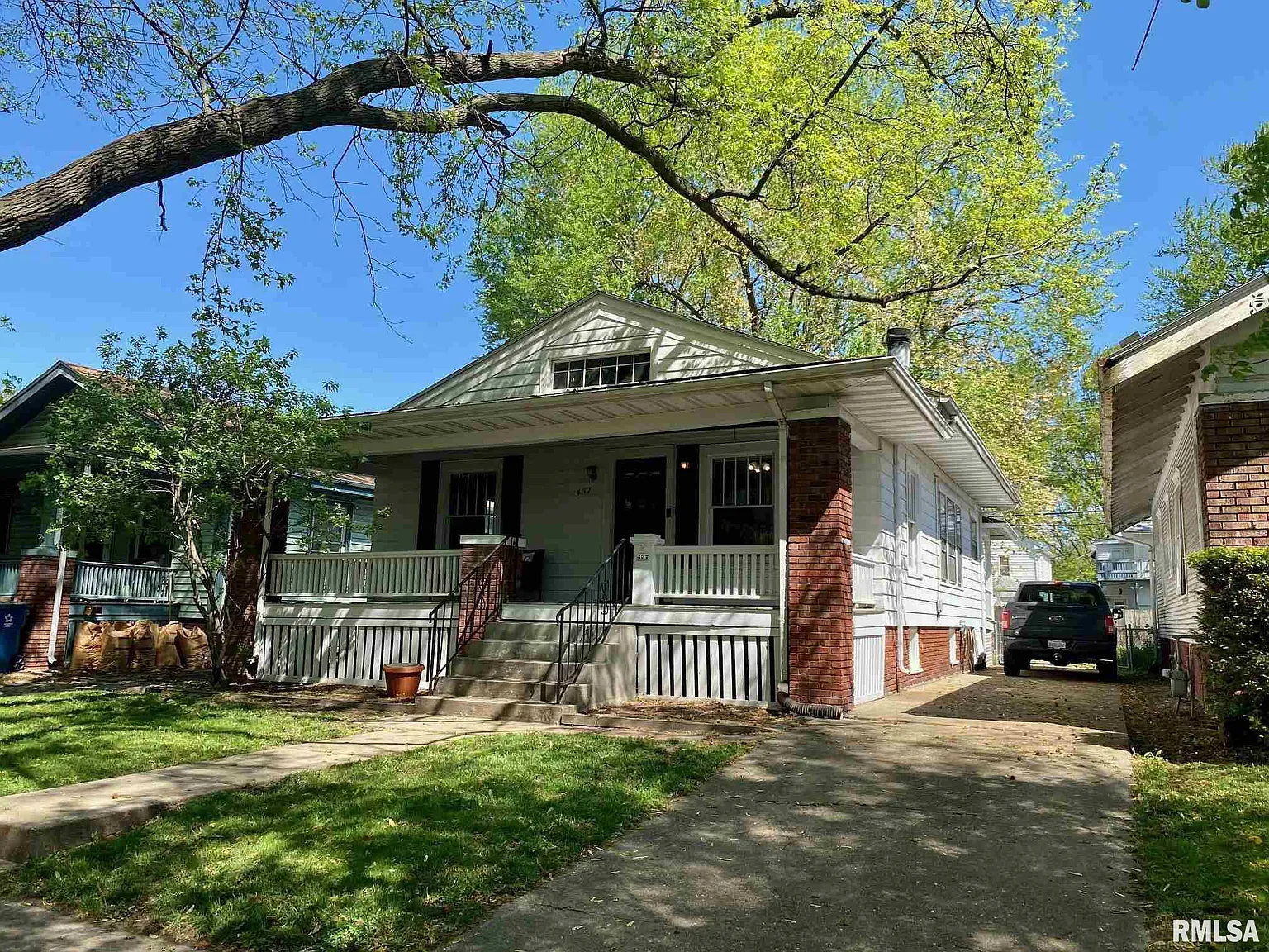 437 W Cook St photo 1